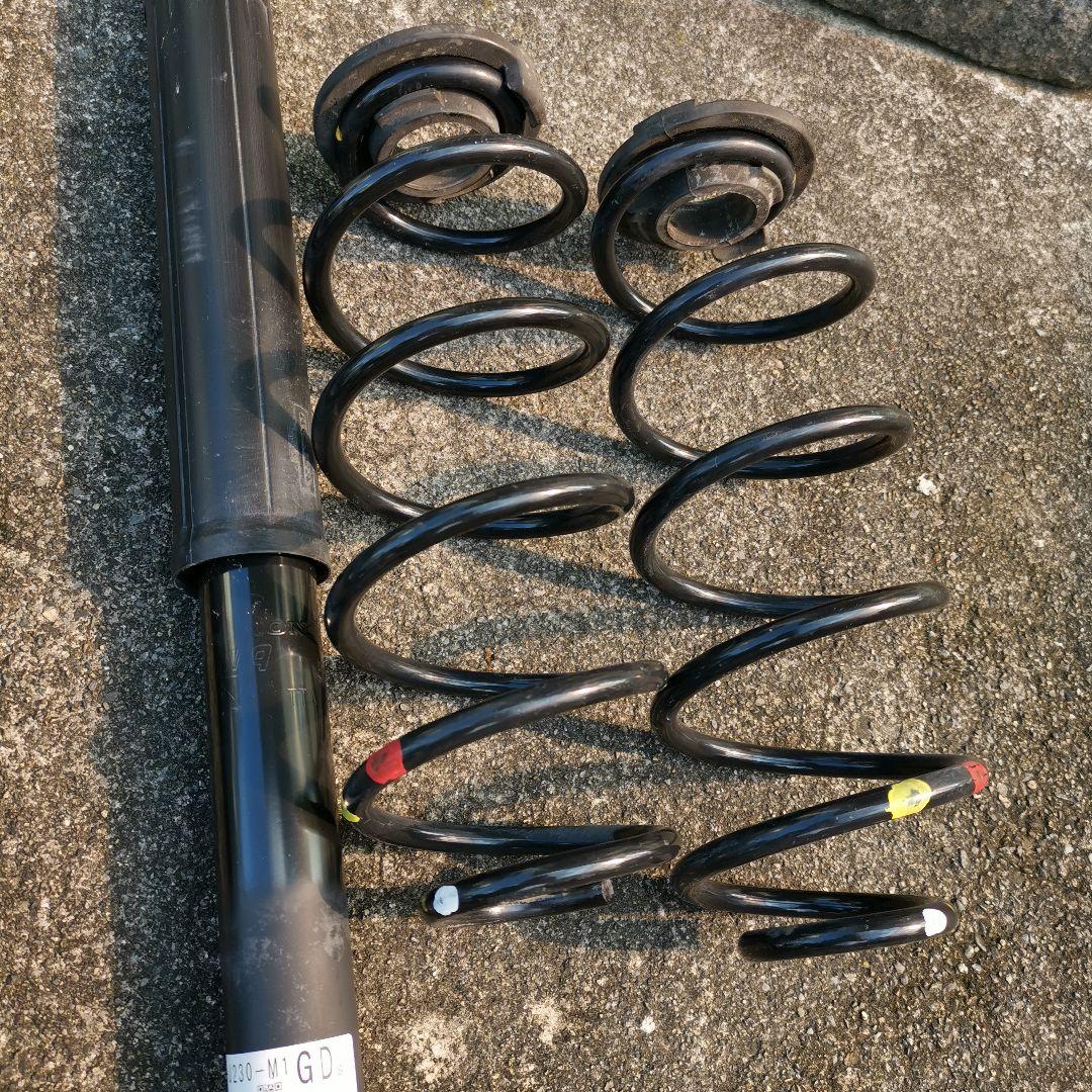 N-BOX HONDA JF3 ショックアブソーバー 前後セット　前期　カスタム