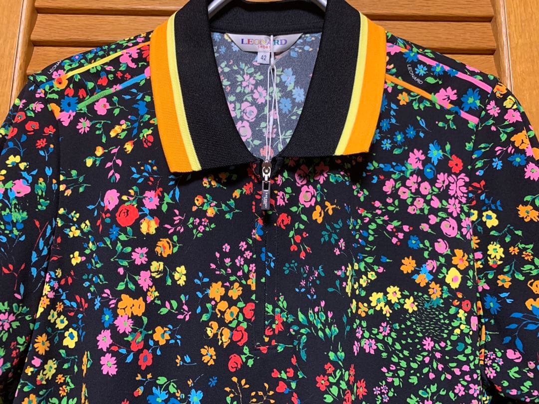 新品保管品LEONARDレオナールスポーツブラック小花柄半袖ポロシャツゴルフにも
