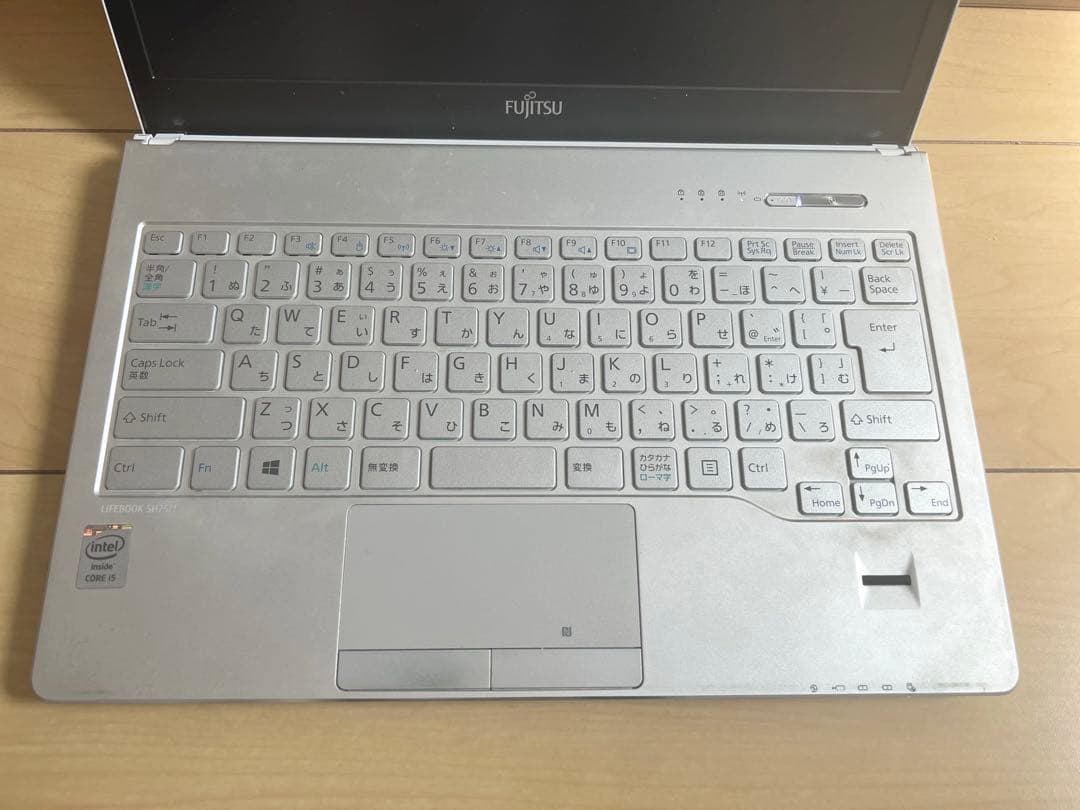 富士通 FMV SH75/W Core i5 高速SSD Windows11
