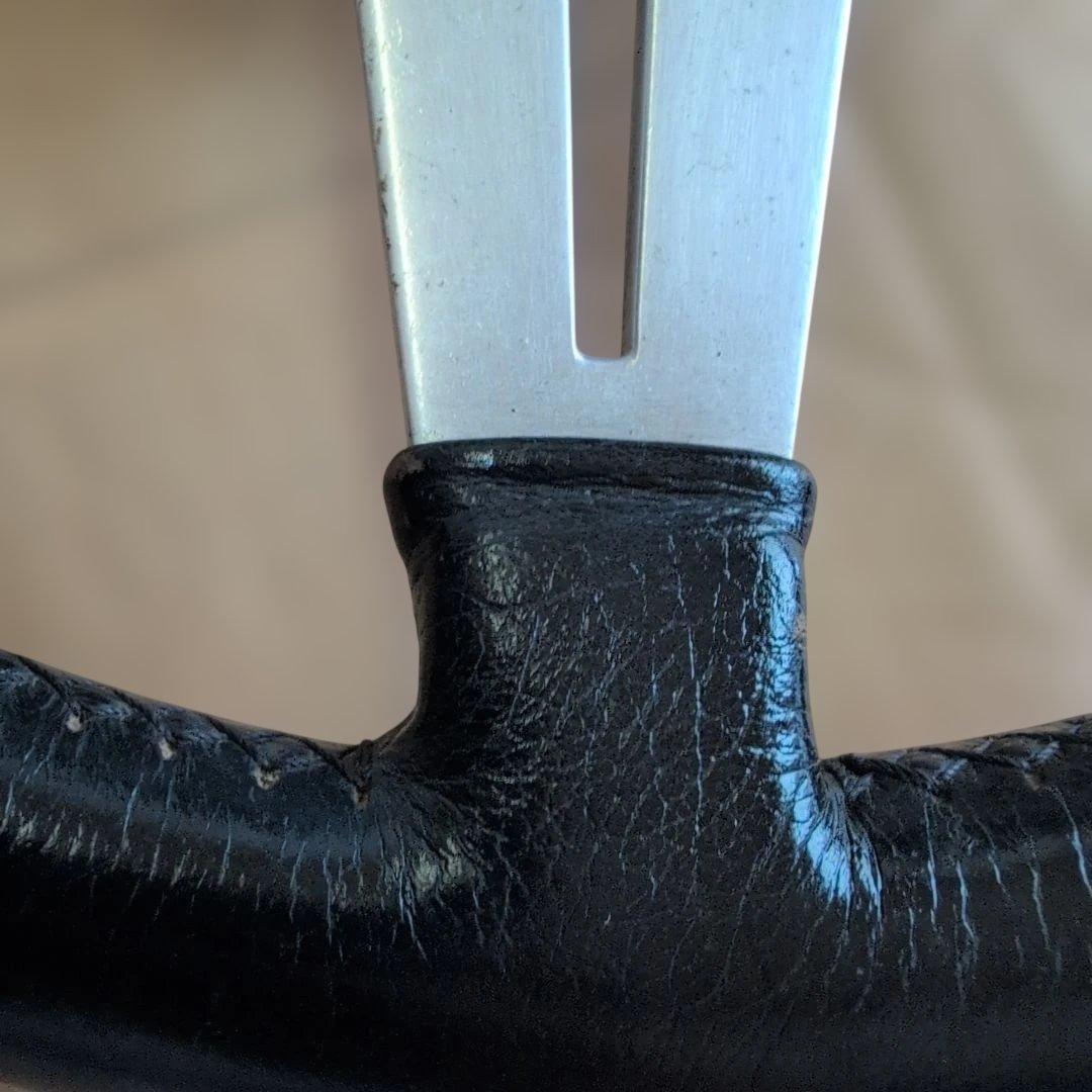 LECARRA ステアリング 3本スポーク ブラック/シルバー