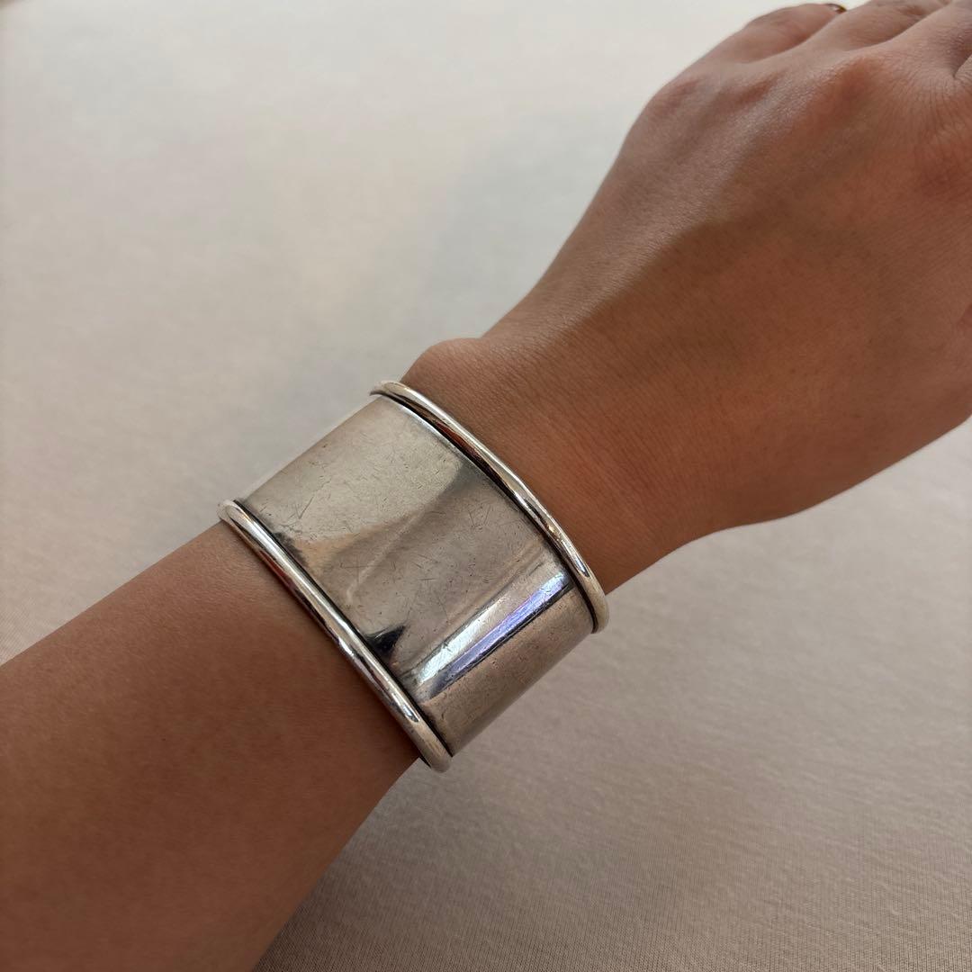 SYMPATHY OF SOULシルバー 幅広バングル