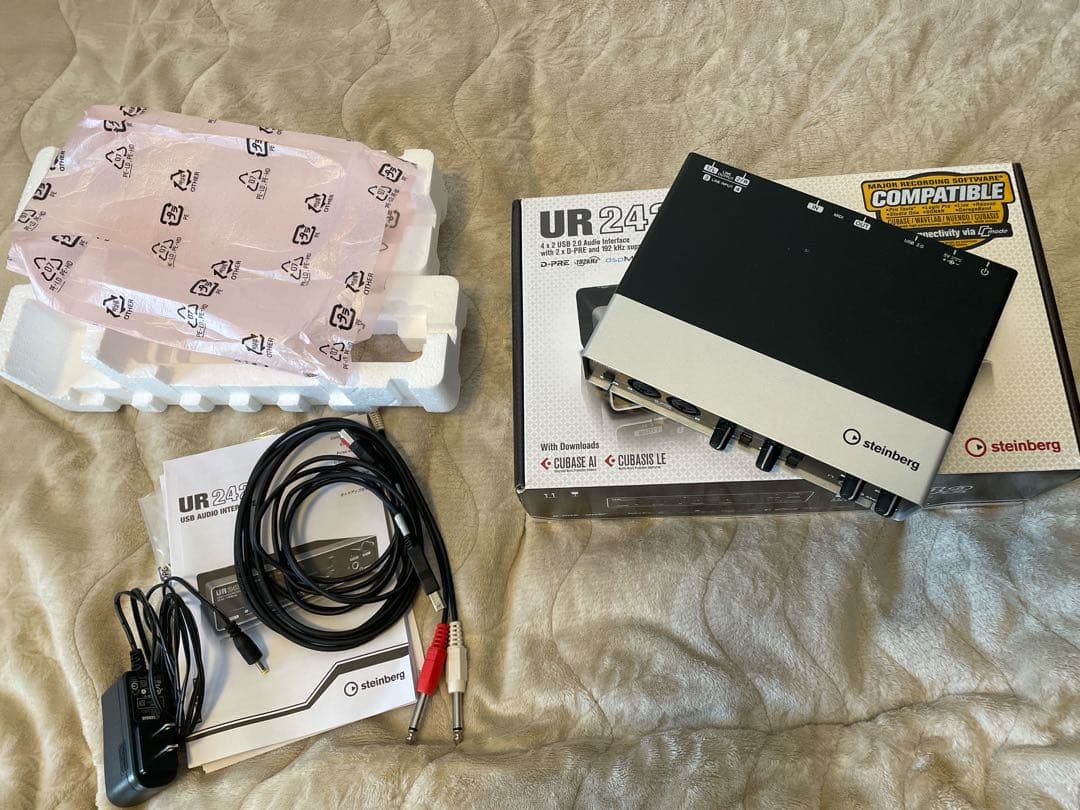 Steinberg UR242 オーディオインターフェース