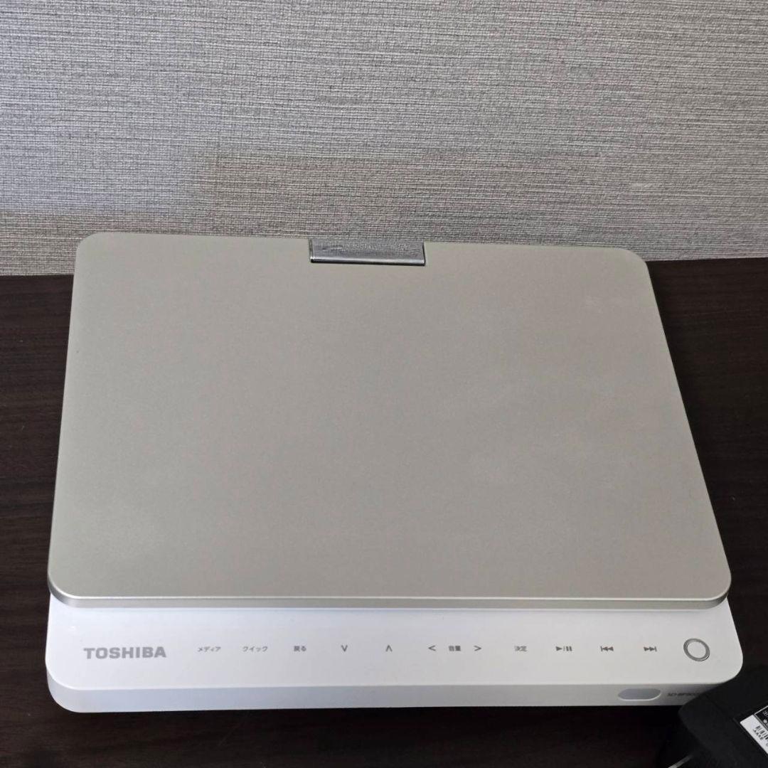 ヨシ本日限定値下げTOSHIBA REGZA レグザポータブルプレーヤー