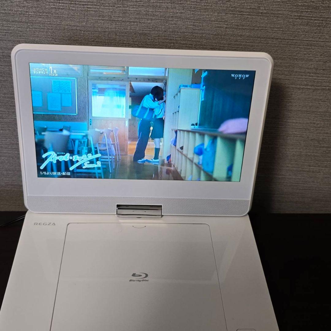 ヨシ本日限定値下げTOSHIBA REGZA レグザポータブルプレーヤー