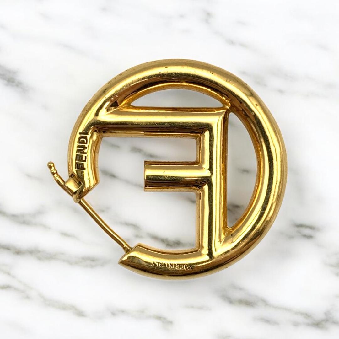 FENDI ゴールド ロゴデザイン 円形ピアス　エフイズ　片耳のみ
