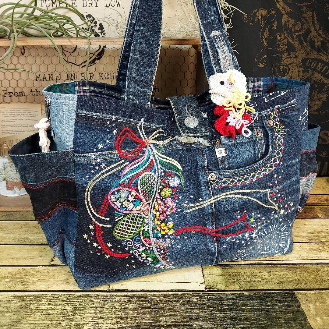 【ぽこぽん】大きな刺繍デニムバック　No.637　デニムリメイク