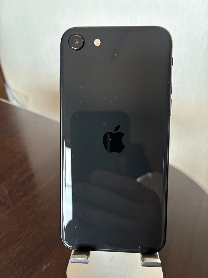 Apple iPhone SE 第二世代 ブラック 64GB