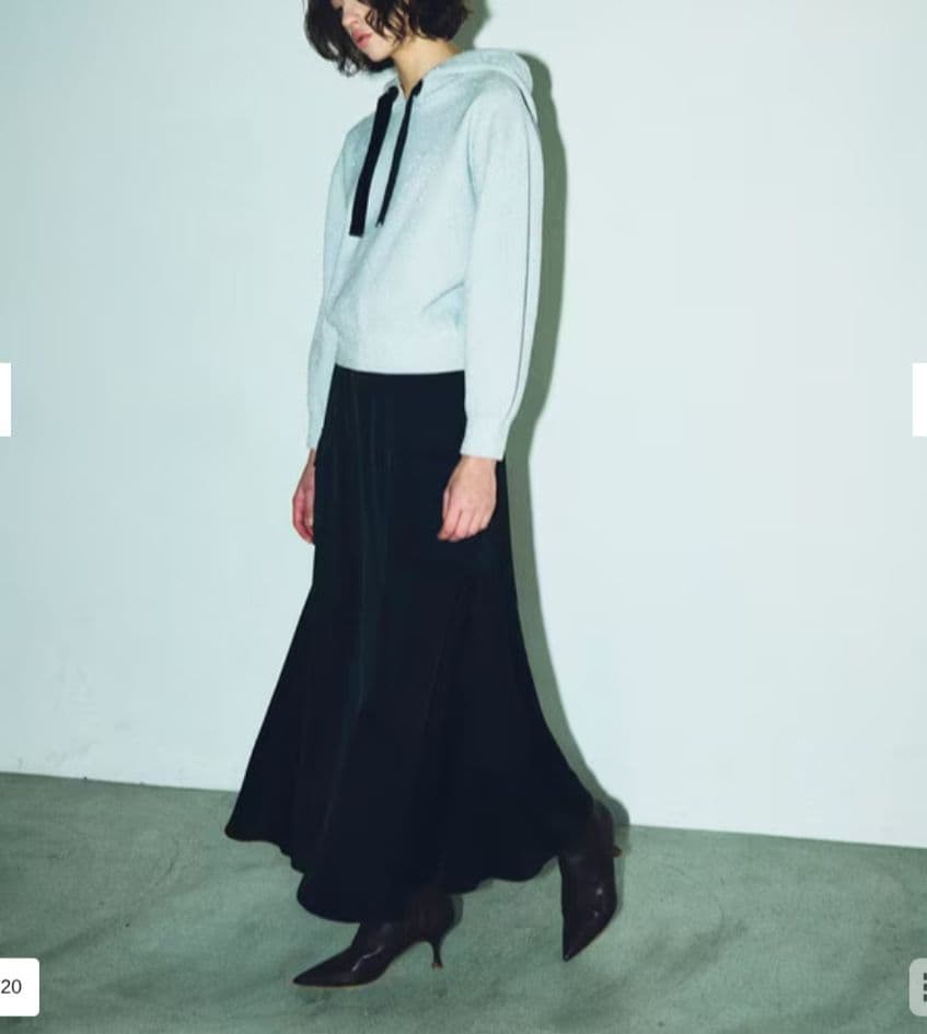 グレースコンチネンタル　ラメニットパーカー