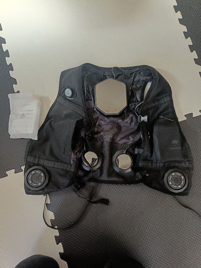 ま*ん様 ワークマン ウィンドコア アイス×ヒーター ペルチェベストバッテリー付