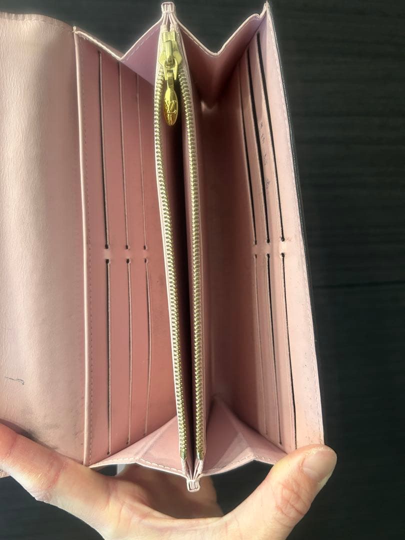 ルイヴィトン LOUIS VUITTON ヴェルニ　ポルトフォイユ　サラ　長財布