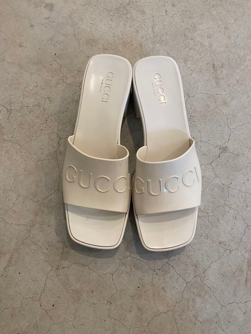 GUCCI ホワイト スライドサンダル