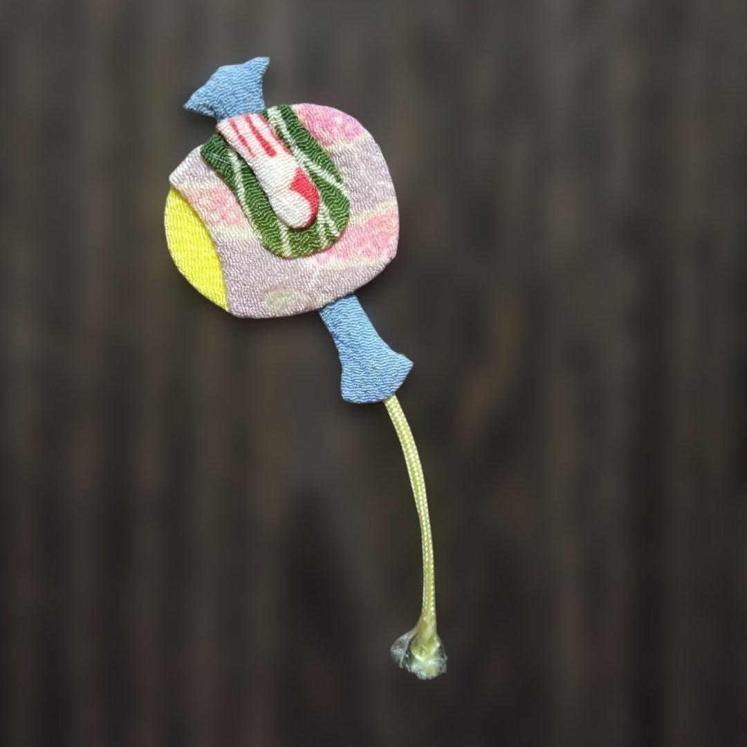 宝尽くしの桐屏風　押絵