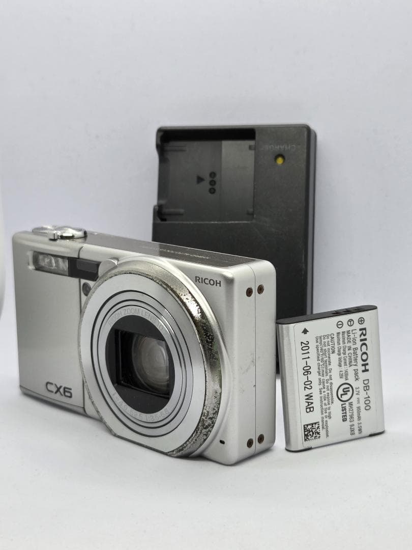 【スマホ転送OK】リコー RICOH CX6 シルバー コンパクトデジタルカメラ