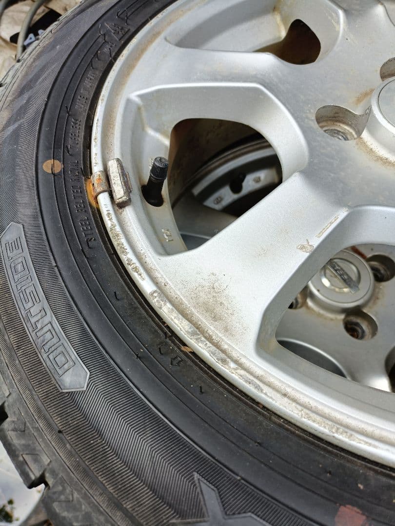 DUNLOP スタッド 175/65R15 日産純正アルミ付き4本　手渡し可