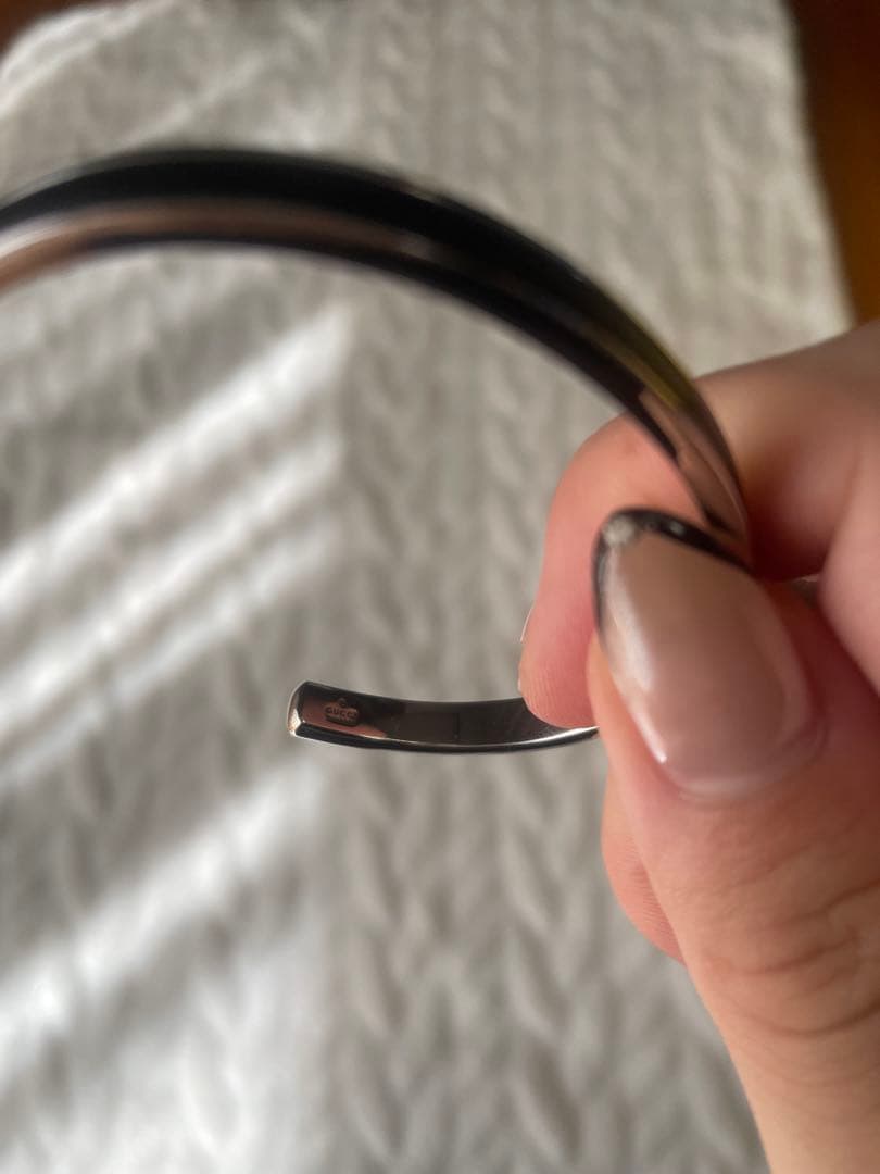 GUCCI グッチ シルバー ブラック メタルオープンバングル ブレスレット