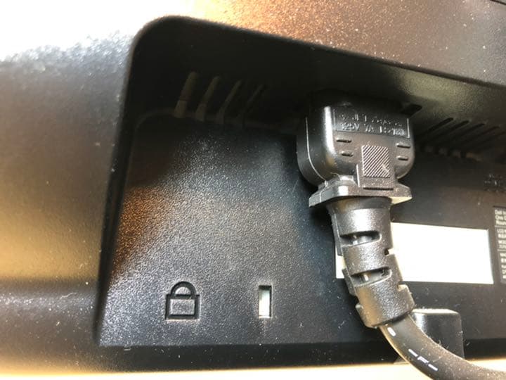 DELL SE198WFP ディスプレイ　19インチ