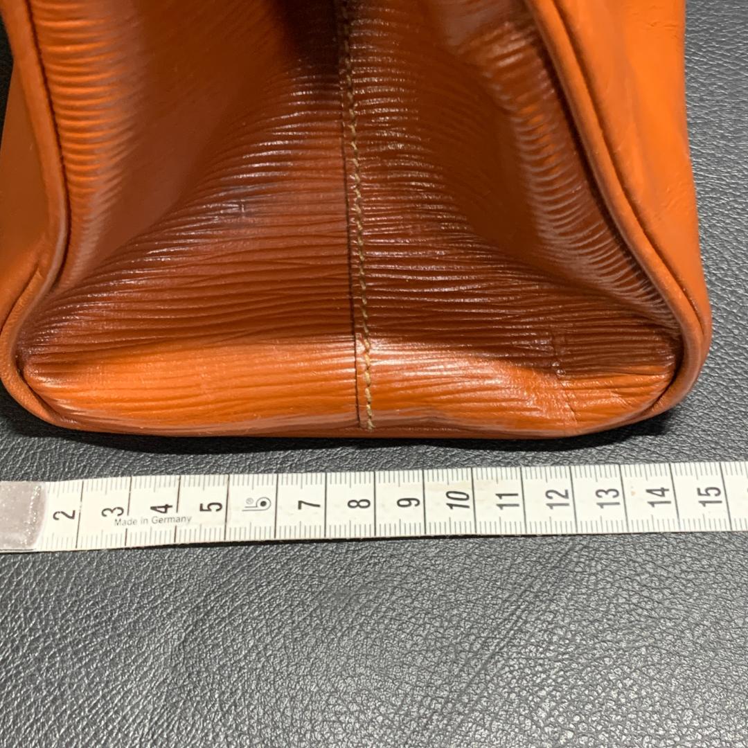 美品　FENDI ハンドバッグ　レディース