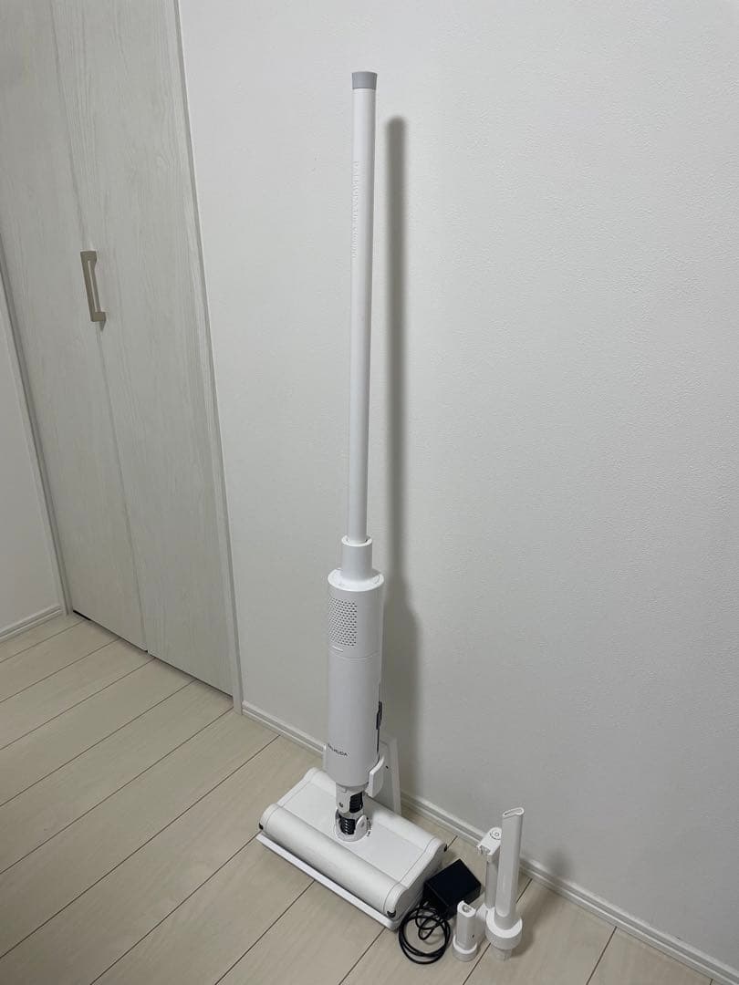 BALMUDA スティッククリーナー C01A-WH 本体一式　送料込