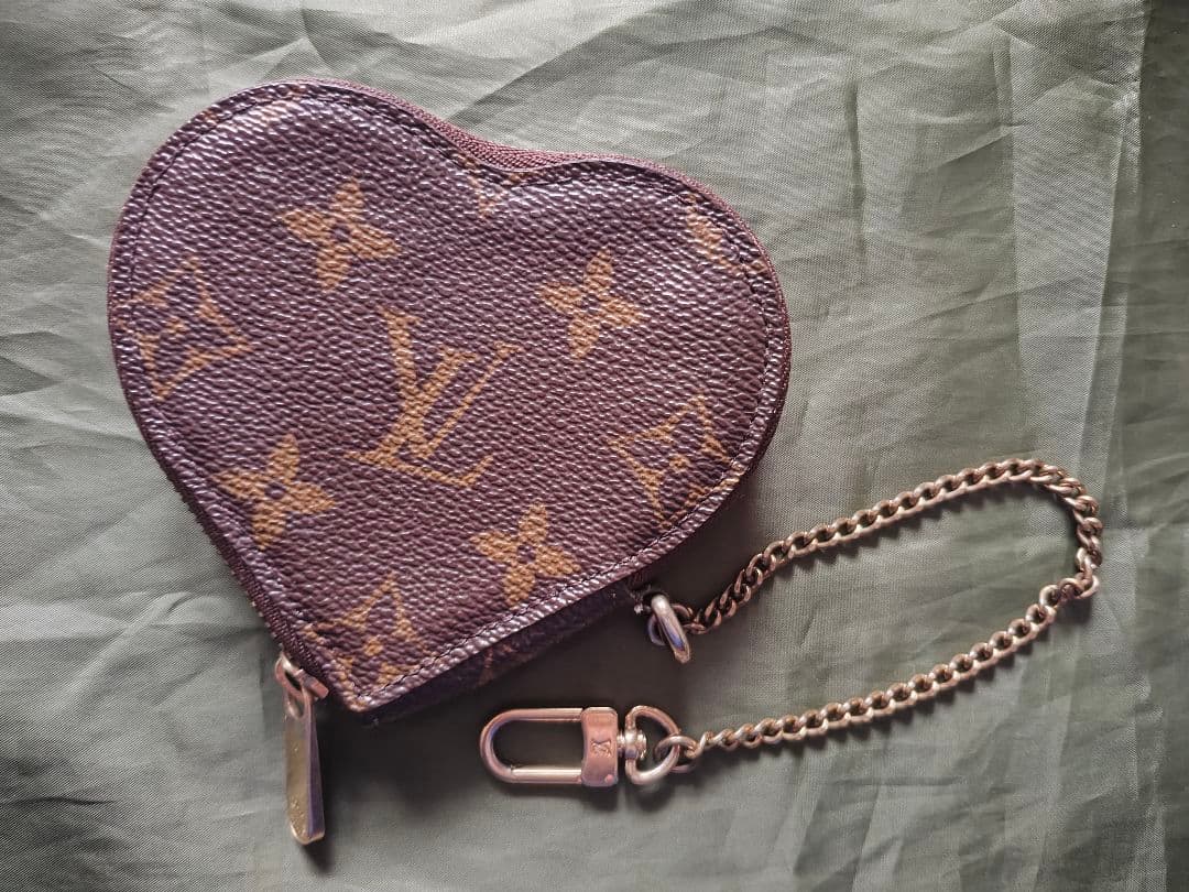 ルイヴィトン ポルトモネ クール モノグラム ケース レオパード ハート