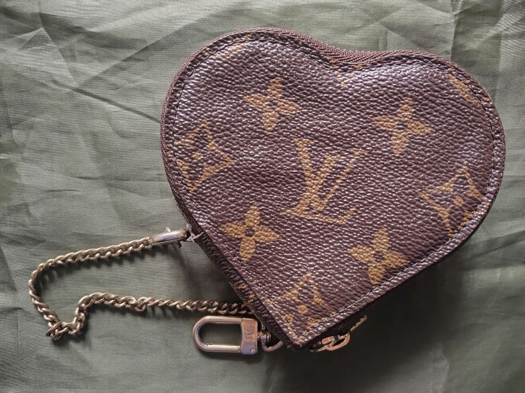 ルイヴィトン ポルトモネ クール モノグラム ケース レオパード ハート