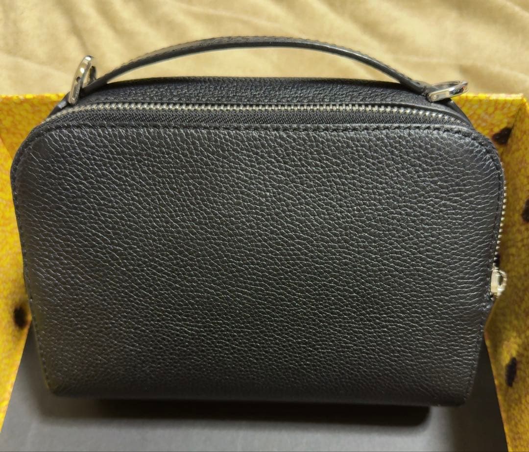 LOEWE カメラバッグ ショルダーバッグ 【最終期間限定値下げ中】