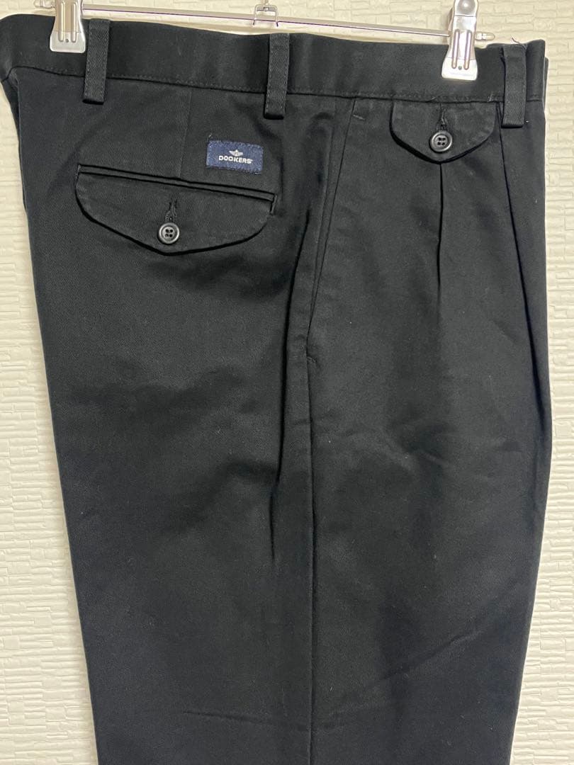 カ*イ様 美品 激安 新品　黒　DOCKERS ブラック　ツータック　チノ ドッ