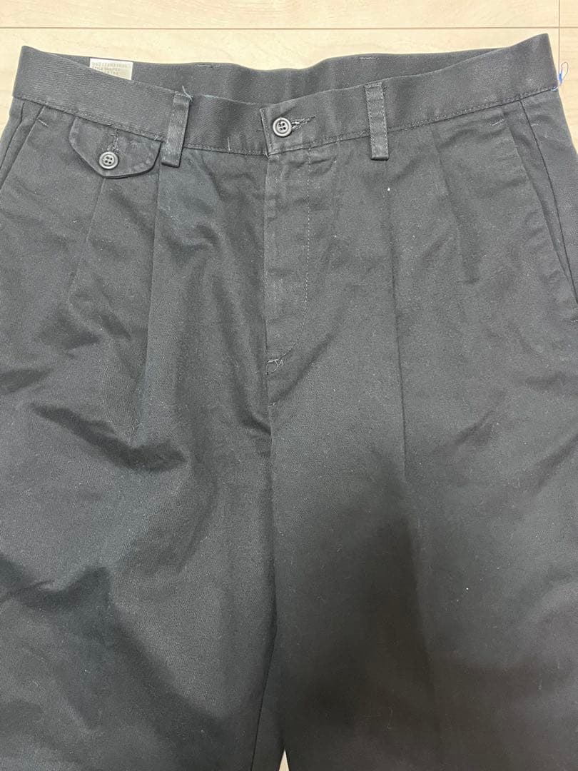 カ*イ様 美品 激安 新品　黒　DOCKERS ブラック　ツータック　チノ ドッ