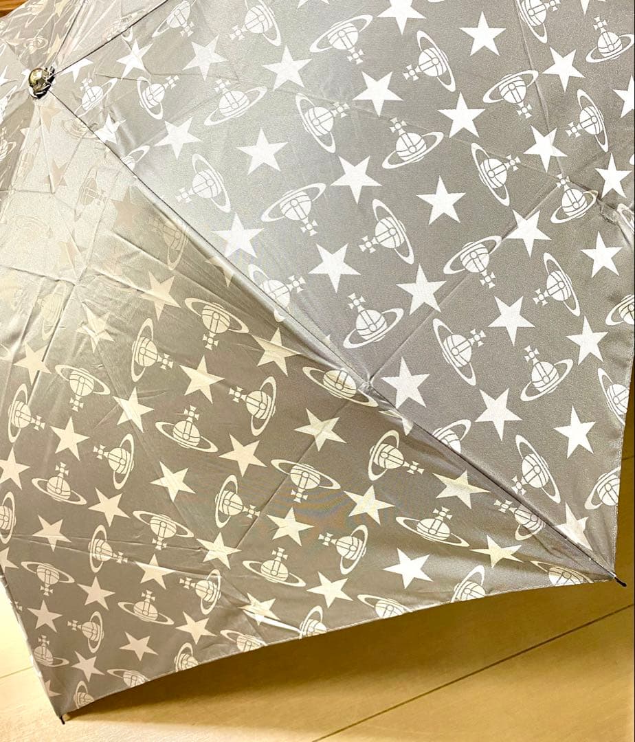 【未使用タグ付】ヴィヴィアン ウエストウッド オーブ柄 折りたたみ 雨傘