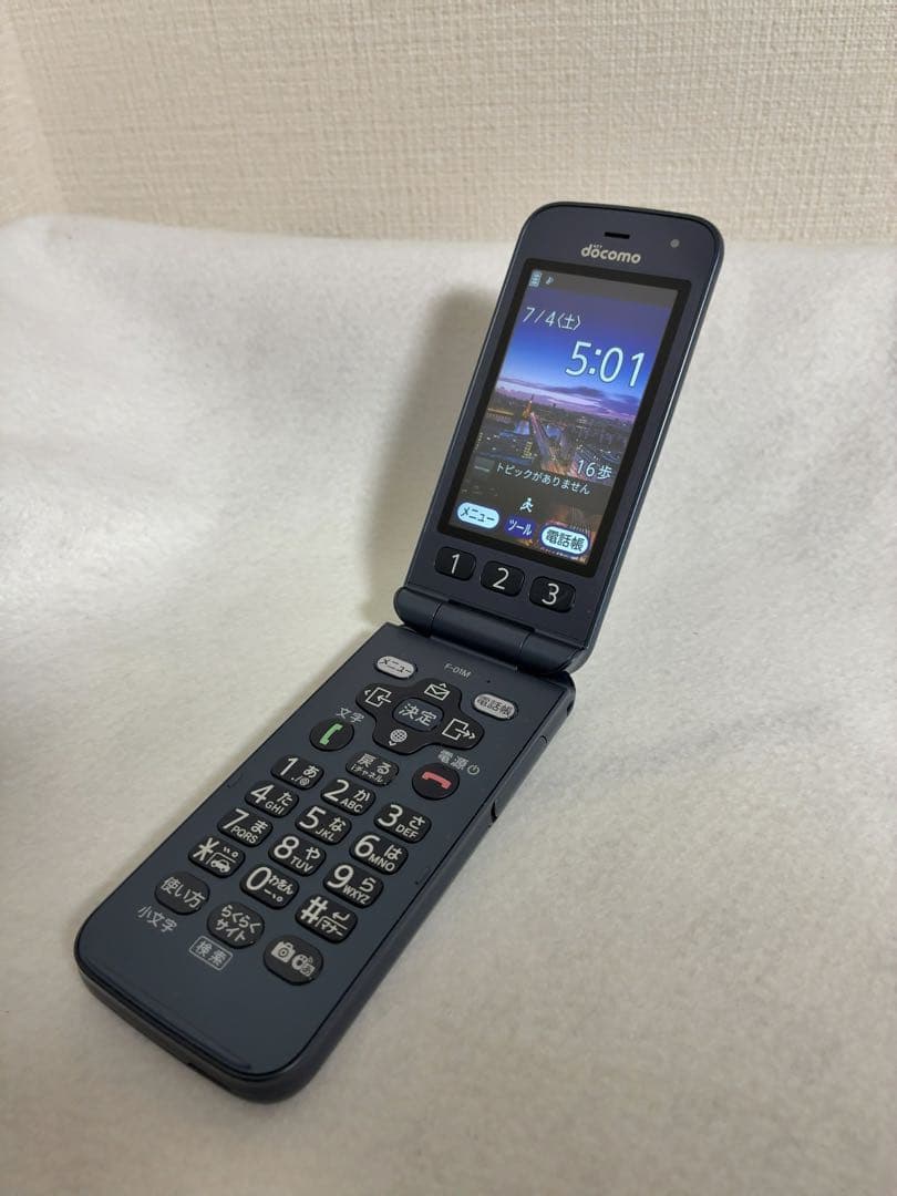 docomo 折りたたみ式携帯電話 F-01M
