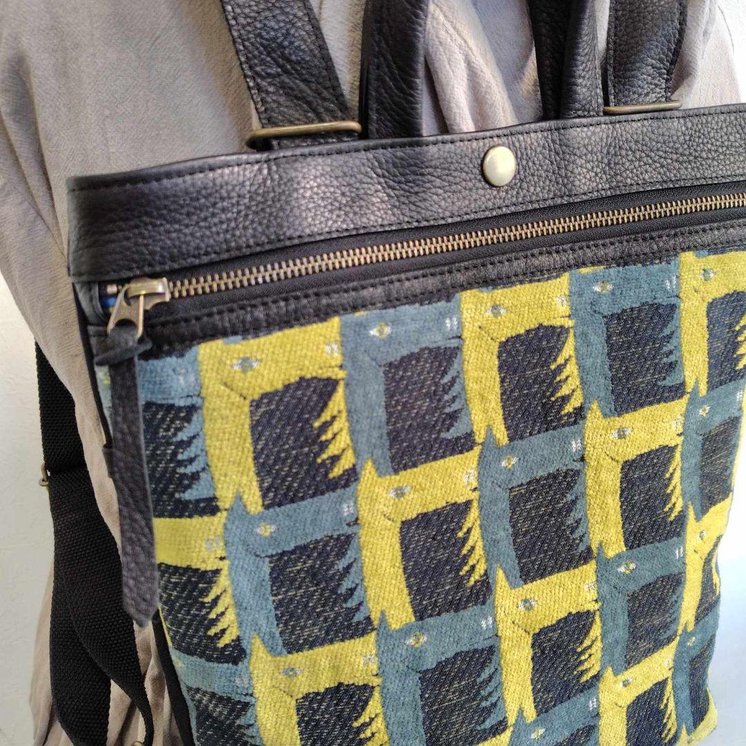 ミナペルホネン/thoroughbredサラブレットネイビー/牛革A4トートリュ