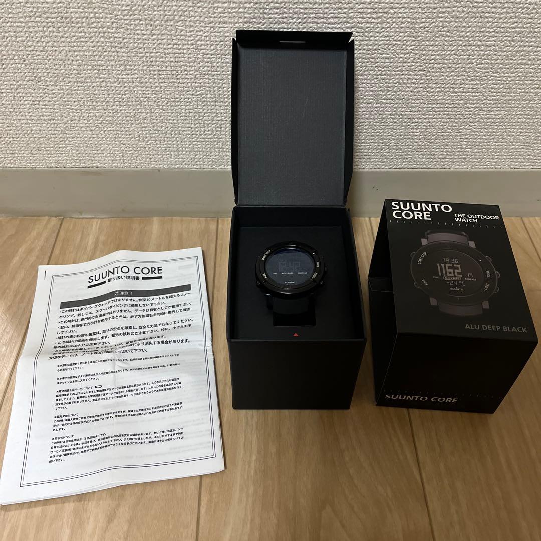 SUUNTO CORE ALU DEEP BLACK デジタル腕時計　クオーツ