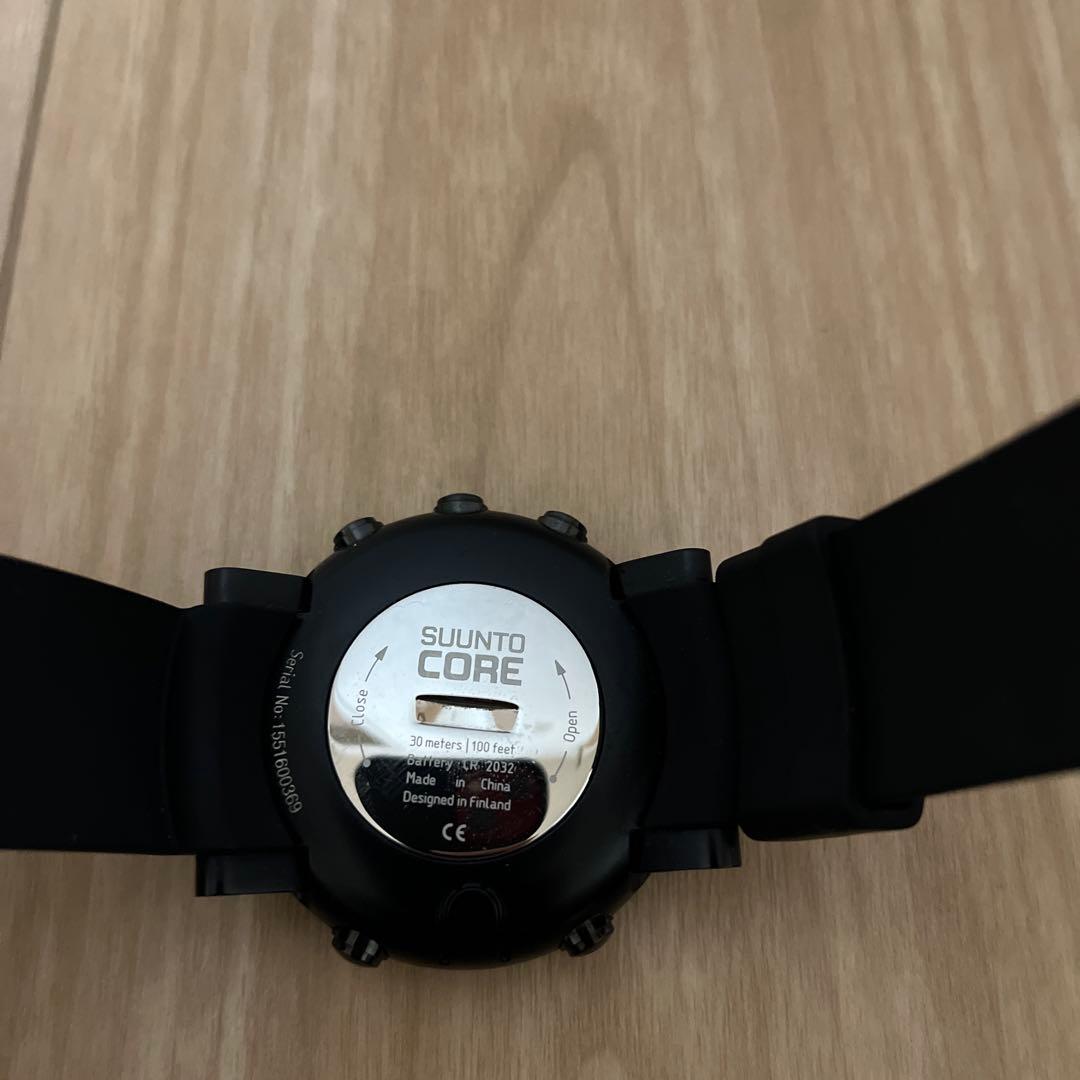 SUUNTO CORE ALU DEEP BLACK デジタル腕時計　クオーツ