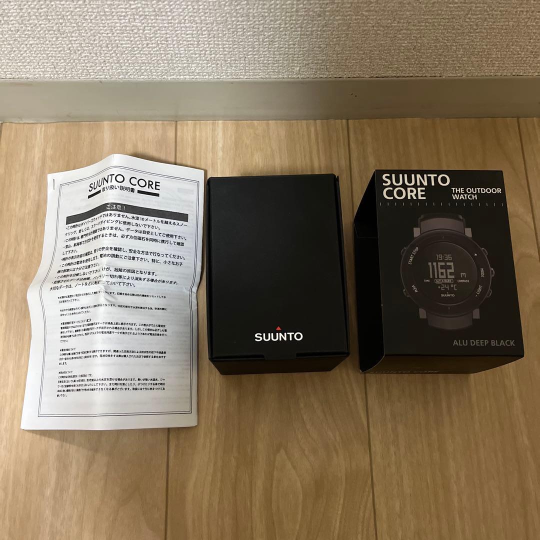 SUUNTO CORE ALU DEEP BLACK デジタル腕時計　クオーツ