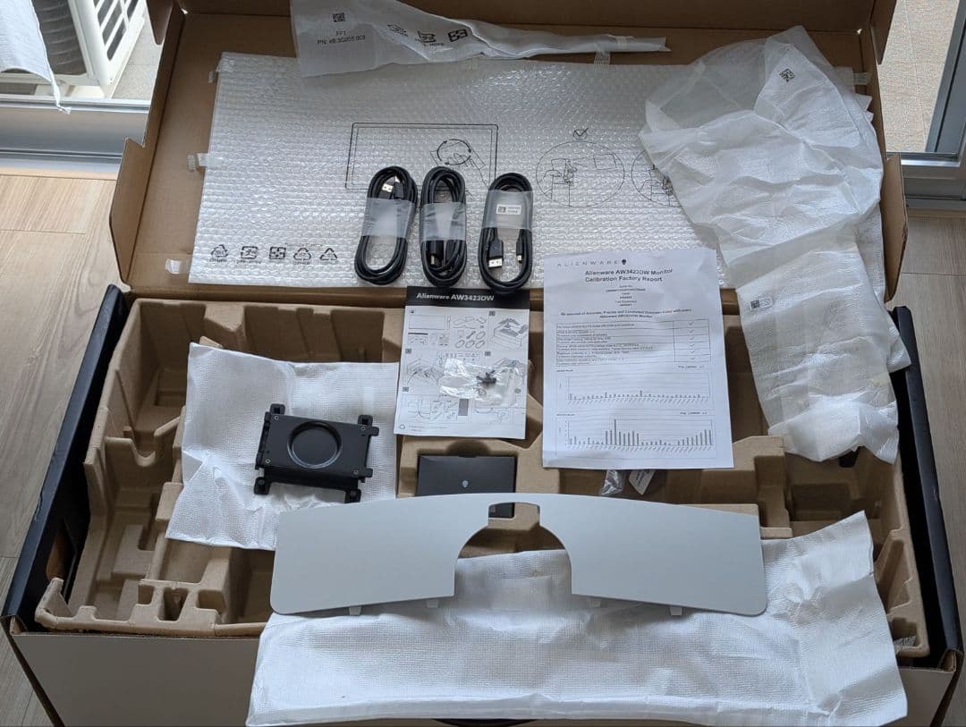 送料無料Alienware 34曲面QD-OLED AW3423DW