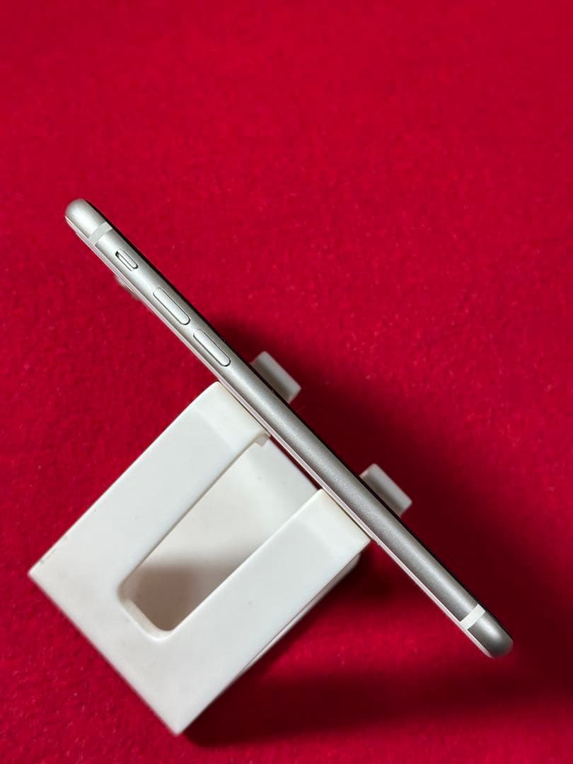 【2991】iPhone SE3第3世代スターライト 64GB simフリー