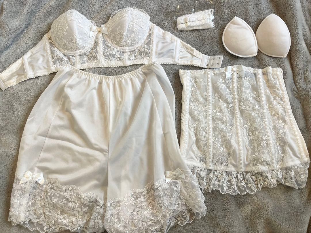 セモア　ブライダルインナー　B70 フレアパンツ