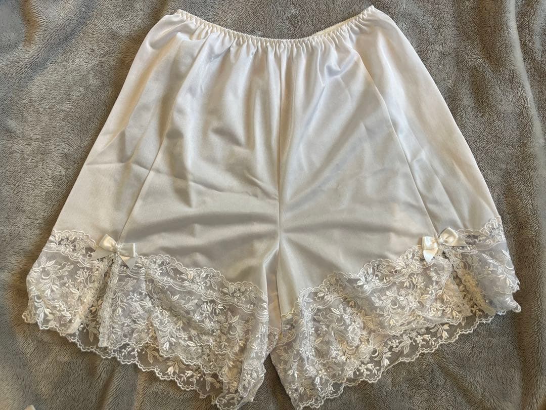 セモア　ブライダルインナー　B70 フレアパンツ