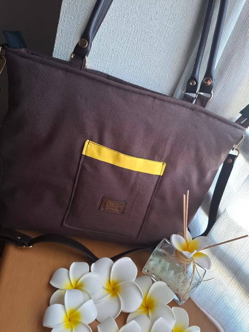 ハワイアンキルト　バッグ　2WAY 大きめ　ファスナー付　革タグチャーム付