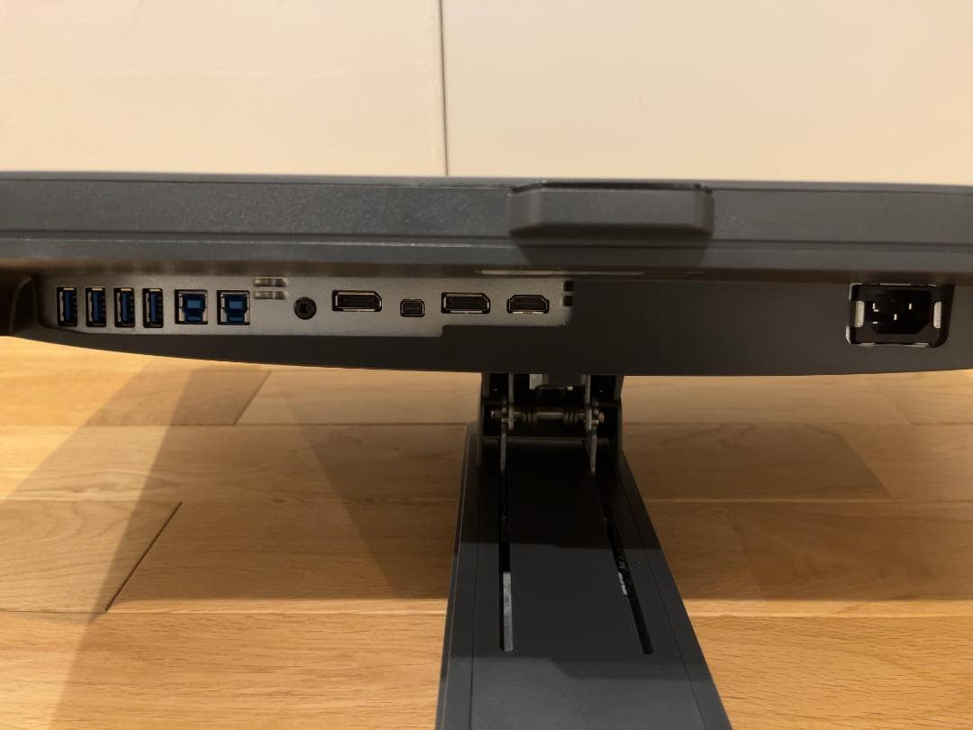 BenQ PD2700U 27インチ デザイナーモニター