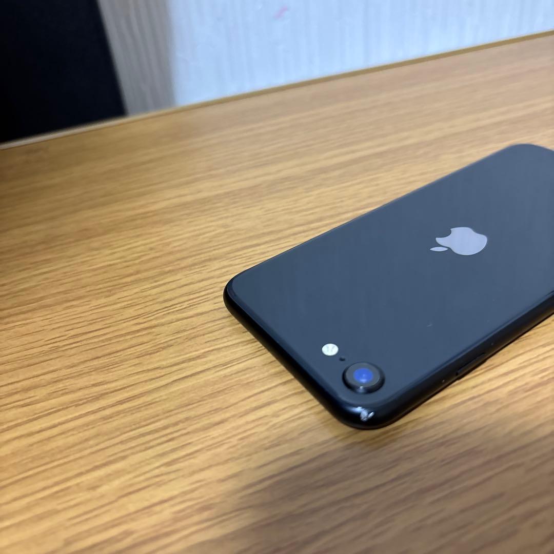 iPhone SE 第2世代 64GB ブラック