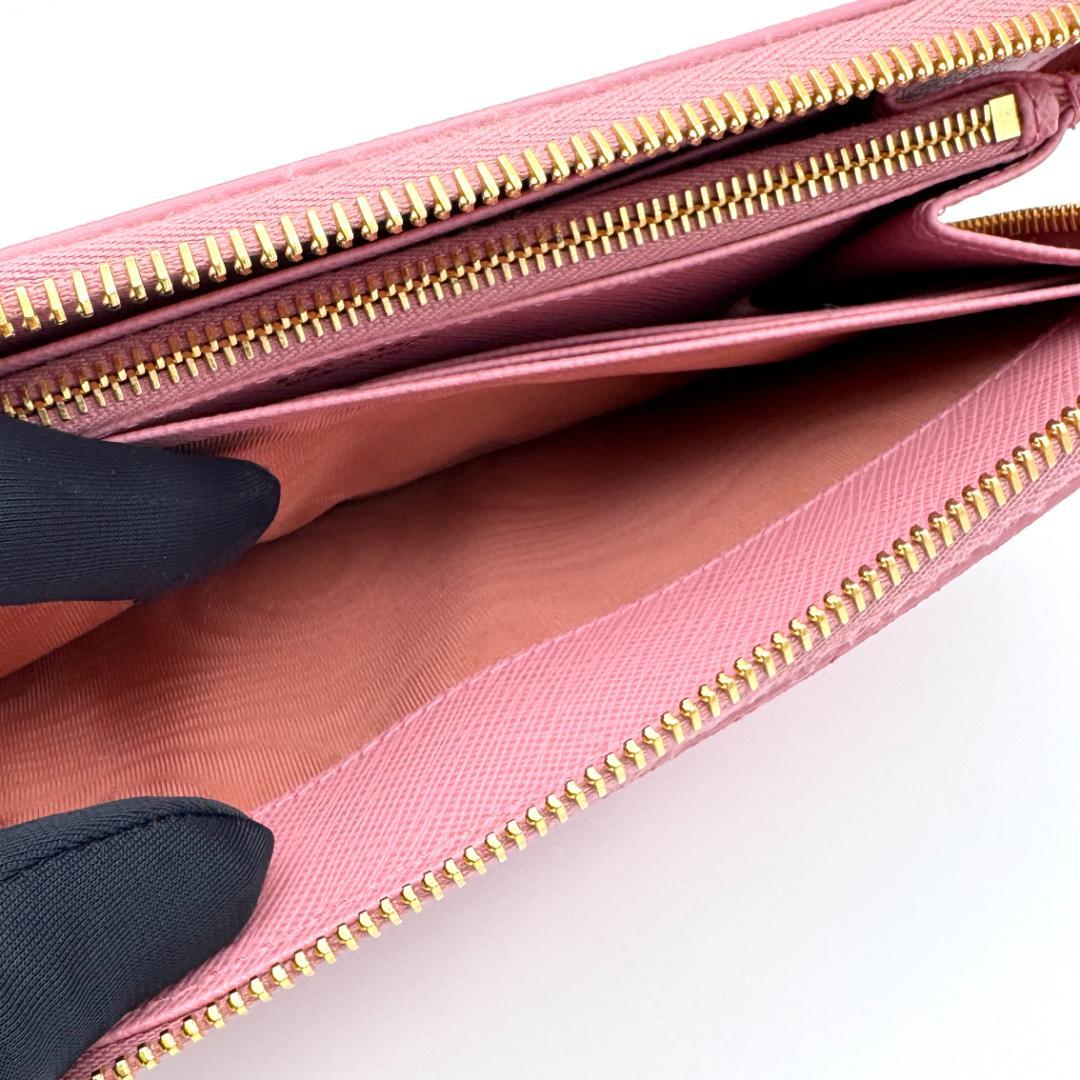 プラダ PRADA ピンク サフィアーノレザー ラウンドジップ長財布