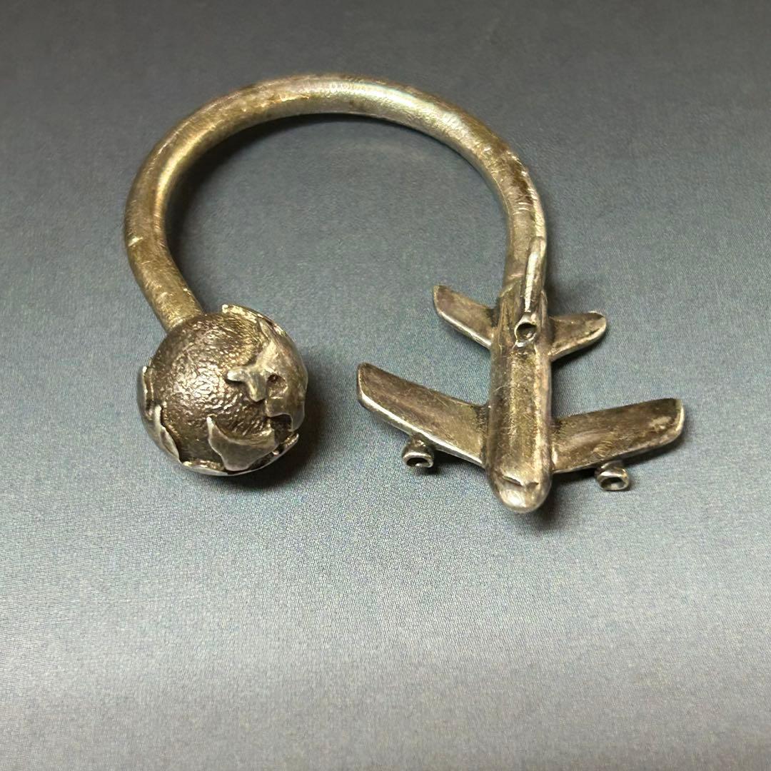 Tiffanyのキーホルダー　飛行機と地球