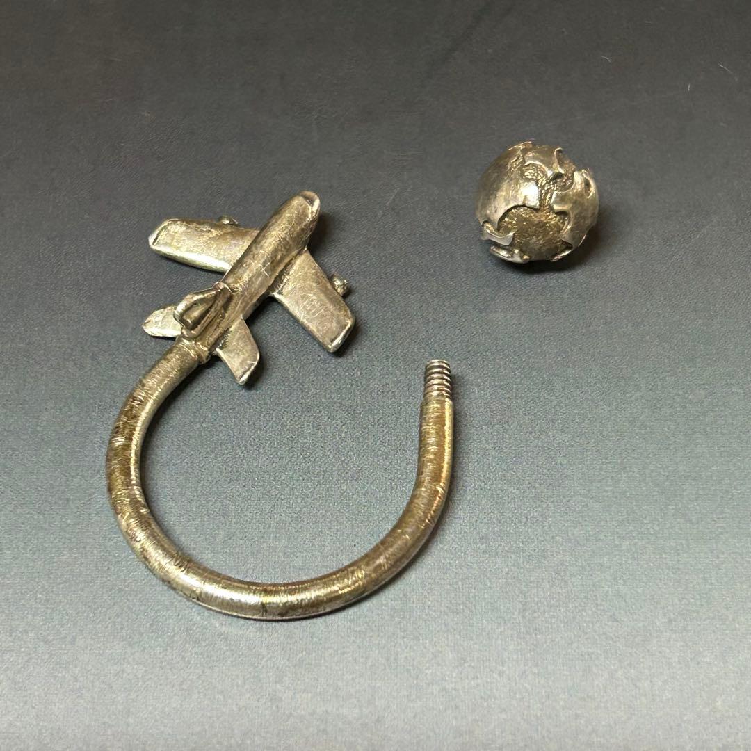 Tiffanyのキーホルダー　飛行機と地球