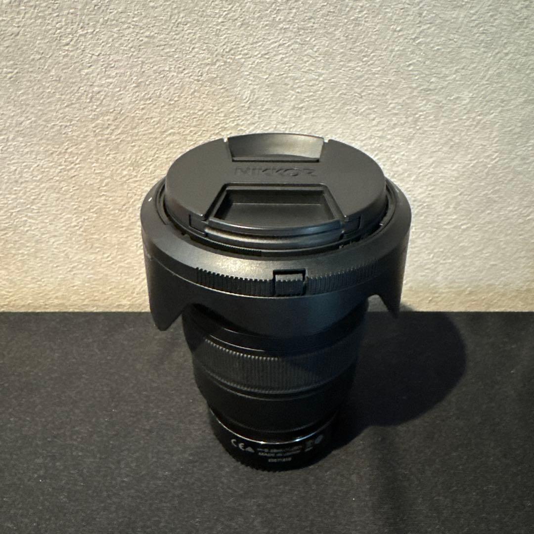 NIKKOR Z 24-70mm f/2.8 S ズームレンズ　レンズと説明書