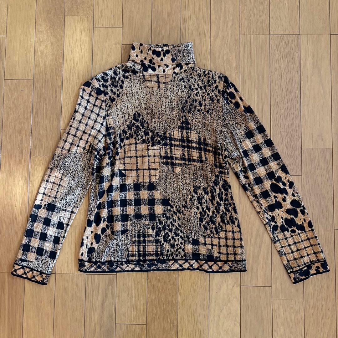 レオナール シルク混ハイネック長袖トップス 豹柄