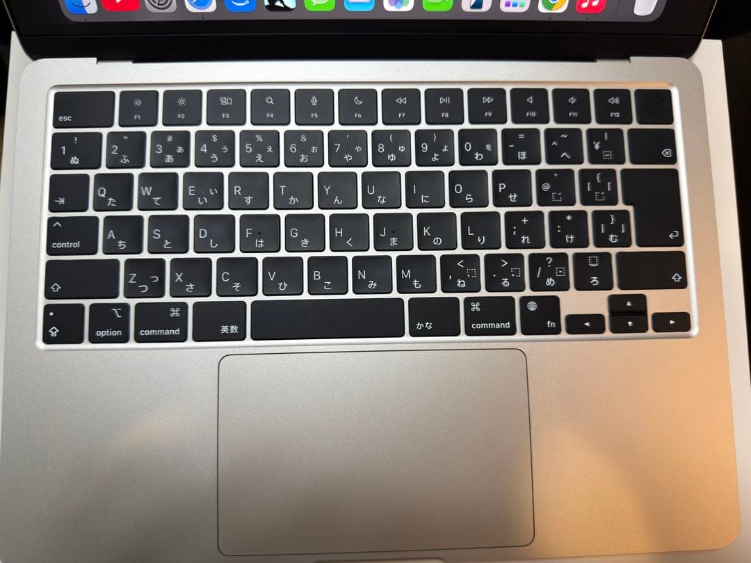 ほぼ新品 MacBookAir M2 16GB 256GB スターライト