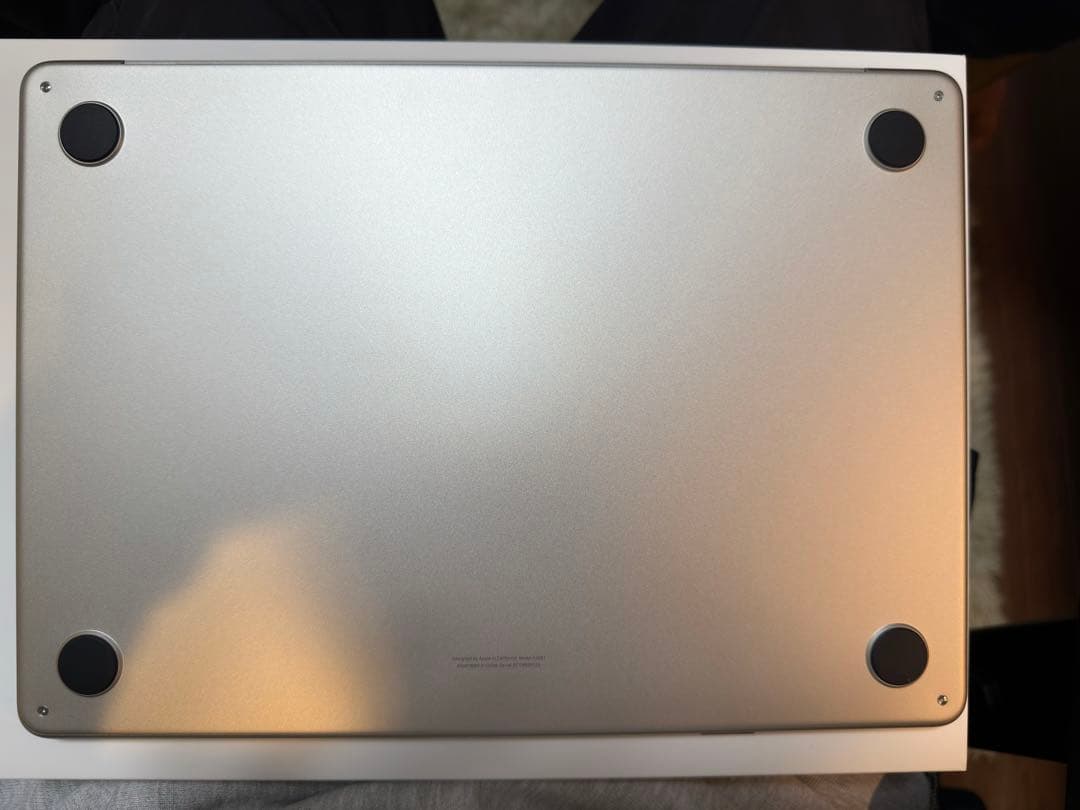 ほぼ新品 MacBookAir M2 16GB 256GB スターライト