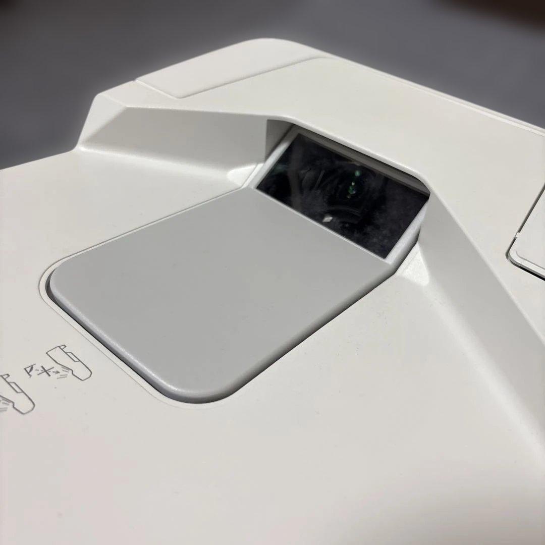 NEC プロジェクター　NP-UM351W ② ランプ時間266h