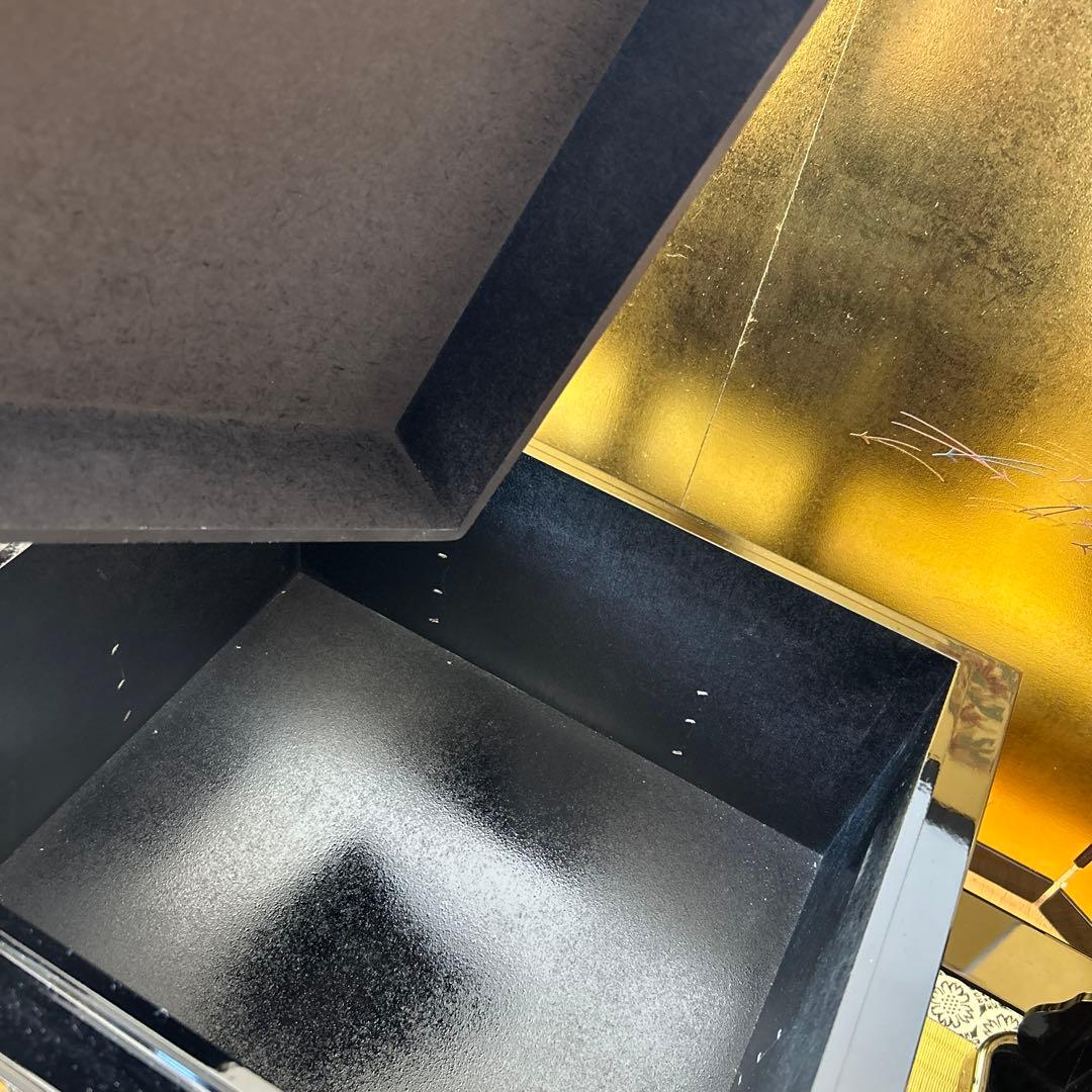 豪華な兜飾り 金色・紫色　端午節句五月人形　人形の秀月