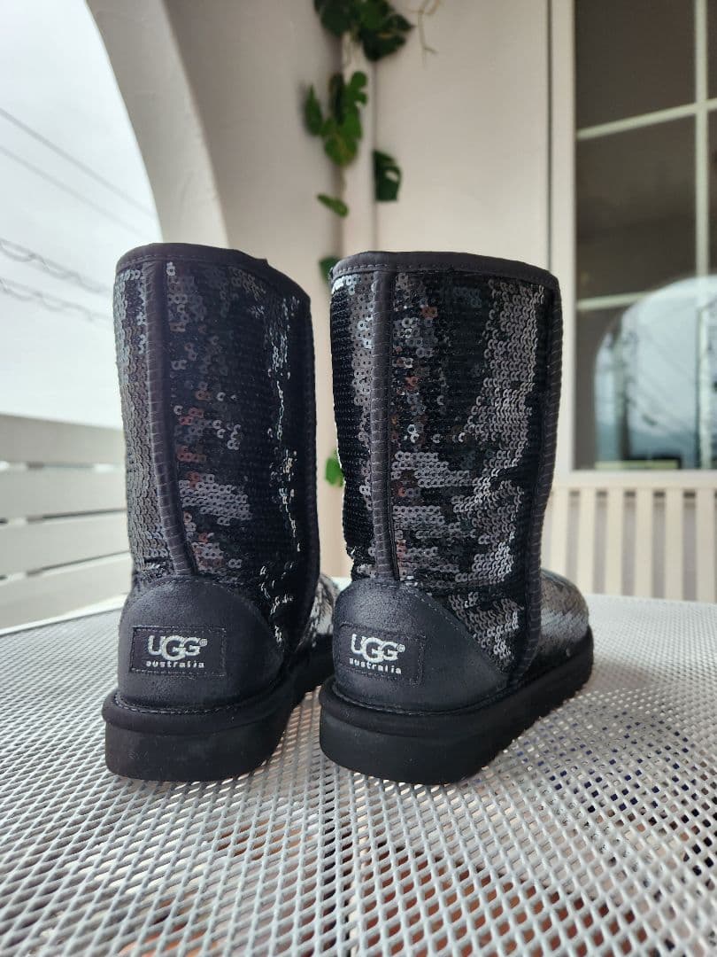 週末価格　UGG　スパンコールブーツ　サイズ22 　美品♪